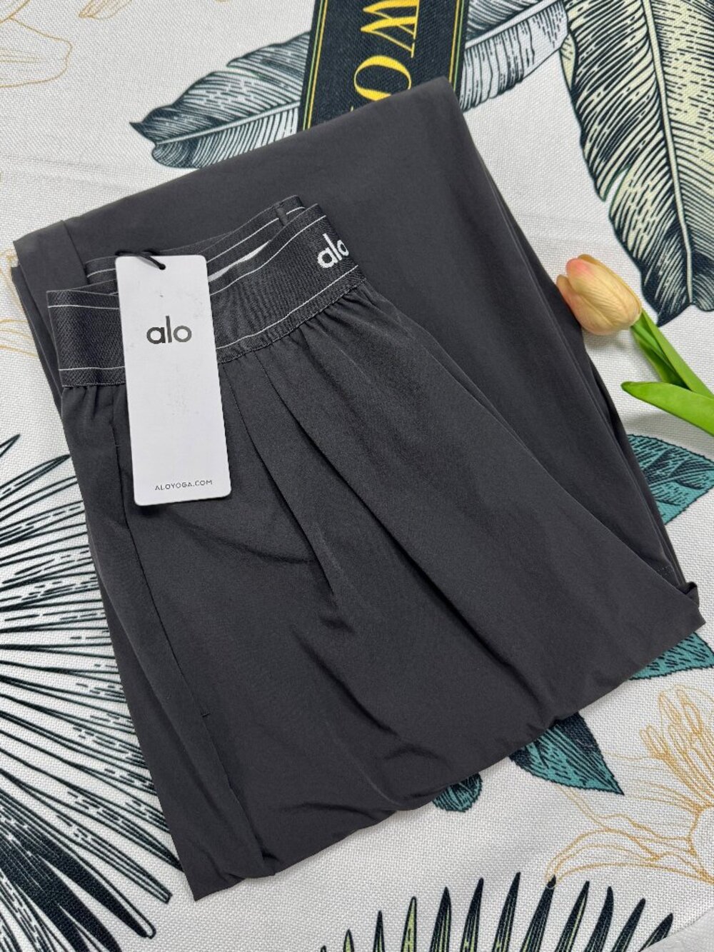 NWT 🧶ALO Yoga Suit Up Trouser Dark Grey,Enhance everyday quality🤩 - Picture 4 of 8